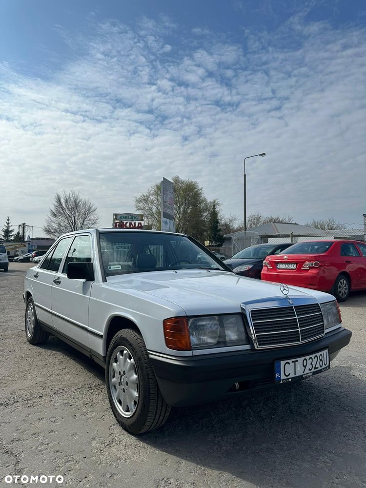 Mercedes-Benz W201 (190) - 3