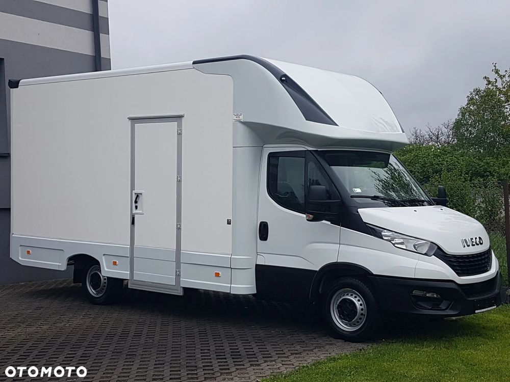 Iveco DAILY KONTENER NISKOPODŁOGOWY 4,44x2,23x2,42 SKLEP FOODTRUCK BAR KLIMA KONIOWÓZ KAMPER - 1