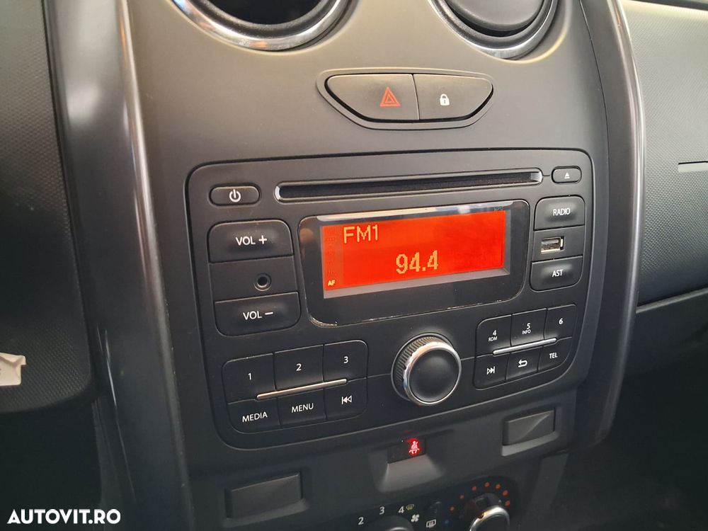 Dacia Duster 1.6 4x2 Laureate - 9