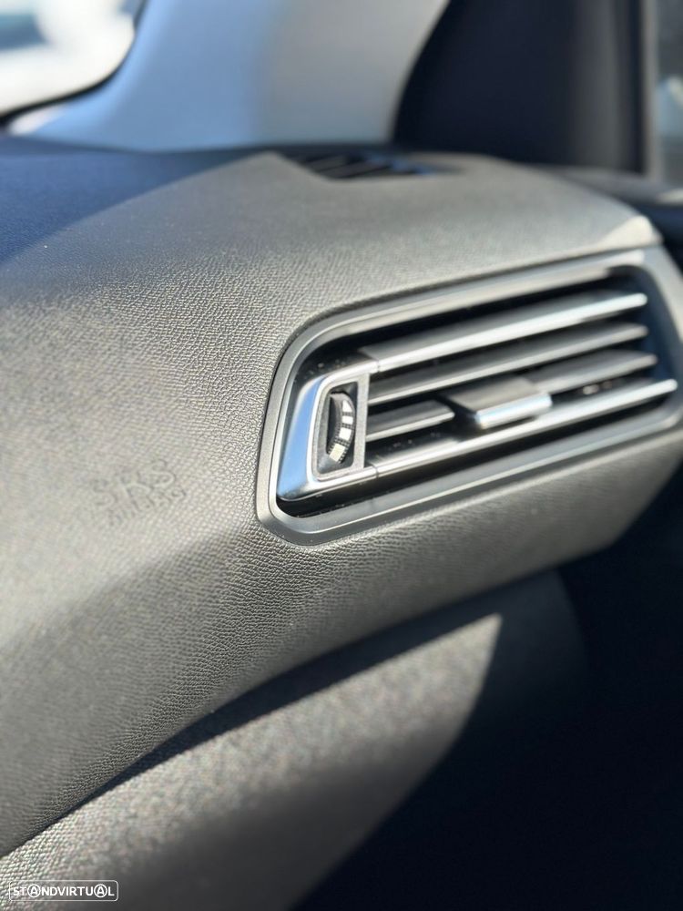 Peugeot 308 - 22