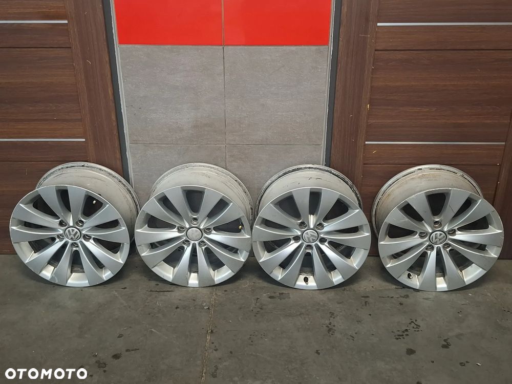 Felgi aluminiowe 17 cali Volkswagen Passat CC 2009 rok komplet nr 3C8601025A
