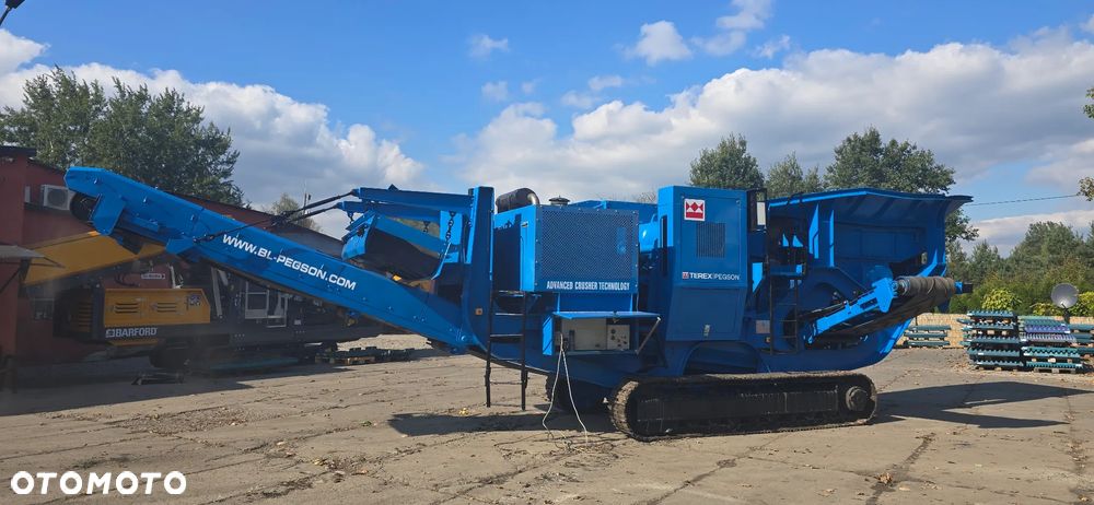 Terex Pegson Metrotrak 900x600 - 4
