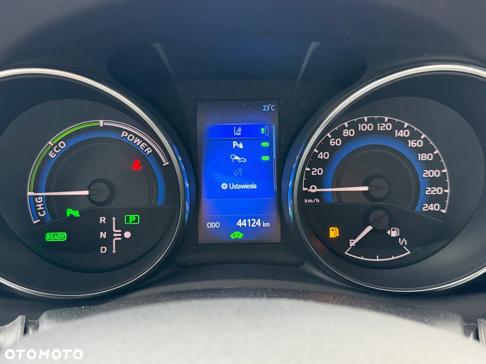 Toyota Auris Hybrid 135 Prestige - 23