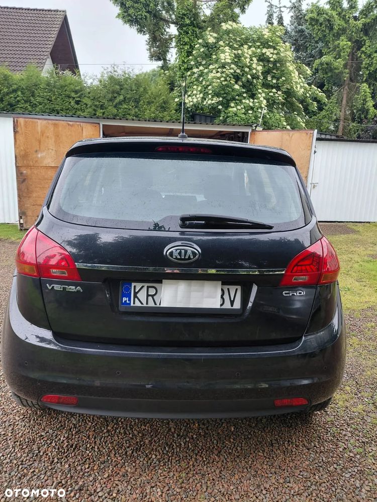 Kia Venga 1.6 CRDi 128 Black Collection - 4