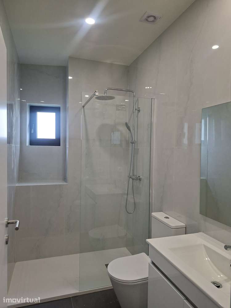Apartamento T2 para arrendar em Arcozelo Barcelos - Grande imagem: 2/13
