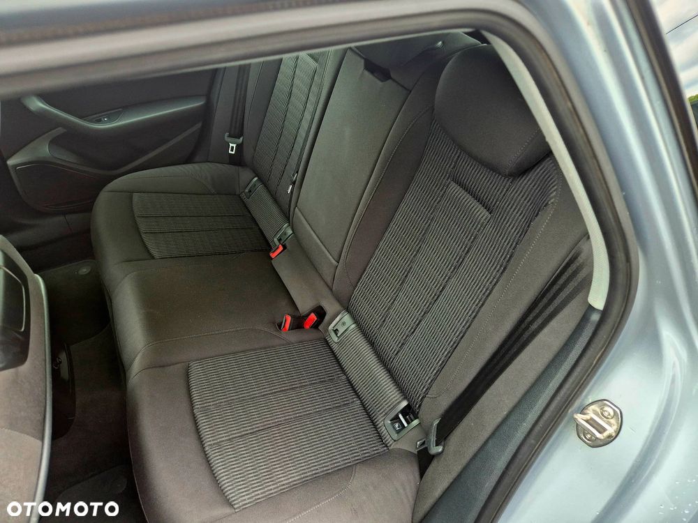 Audi A4 Avant - 10