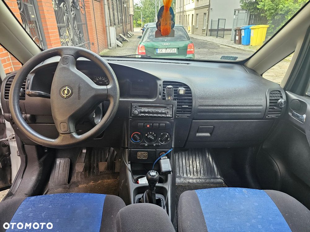 Opel Zafira 1.6 16V Comfort - 7