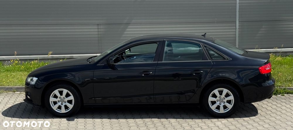 Audi A4 Limousine - 8
