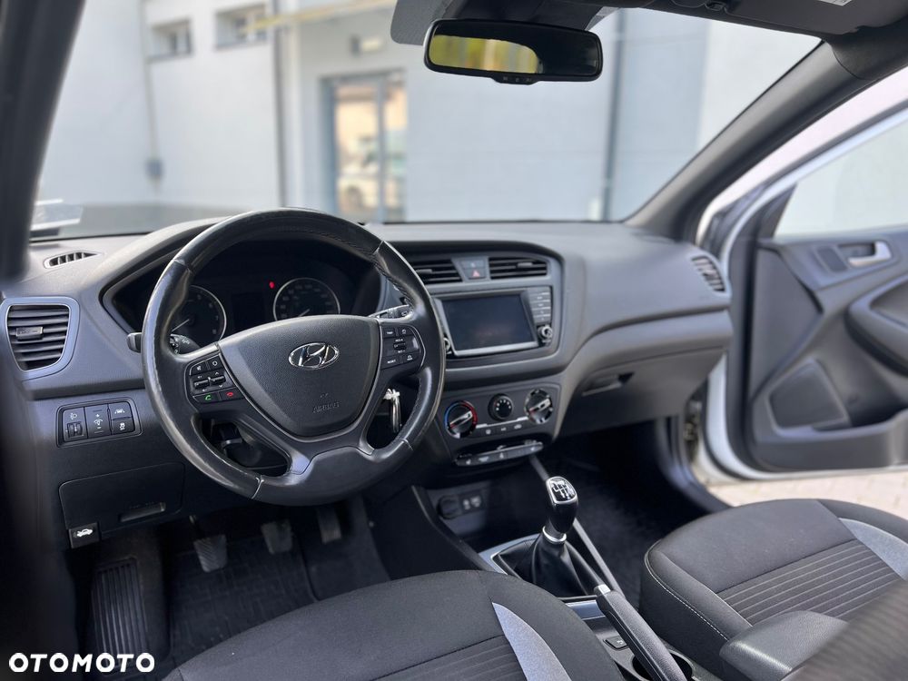 Hyundai i20 - 25