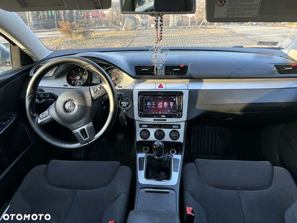 Volkswagen Passat - 9