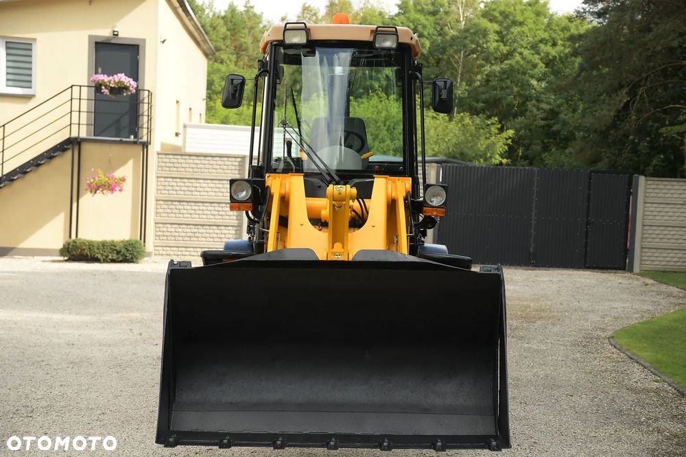 JCB Ładowarka JCB407 * GOTOWA DO PRACY! * SUPER STAN! - 12