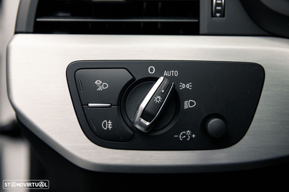 Audi A5 Cabrio 40 TFSI S tronic S line - 28