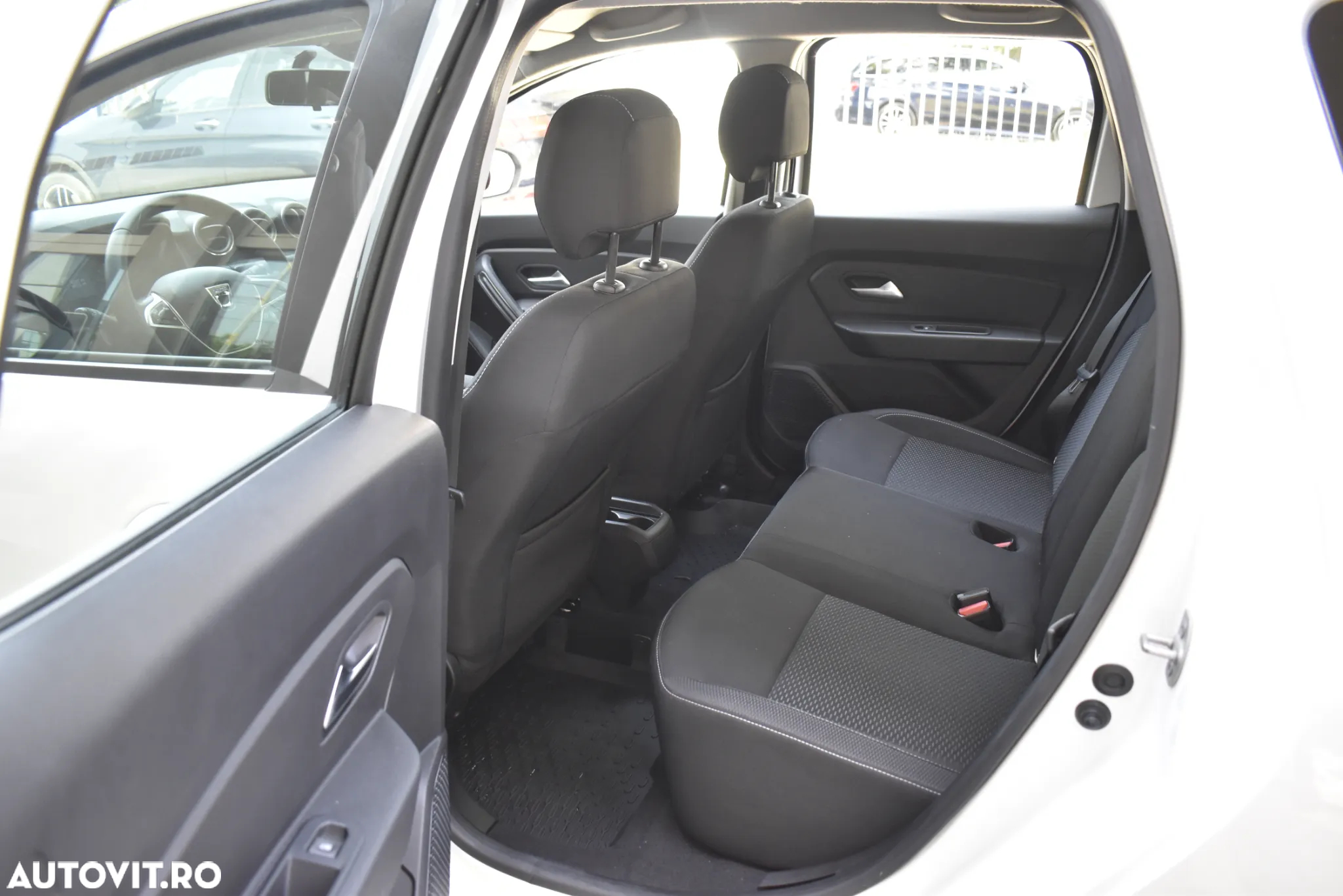 Dacia Duster 1.5 Blue dCi 4WD Comfort - 29