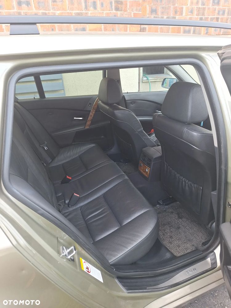 BMW Seria 5 525d - 8