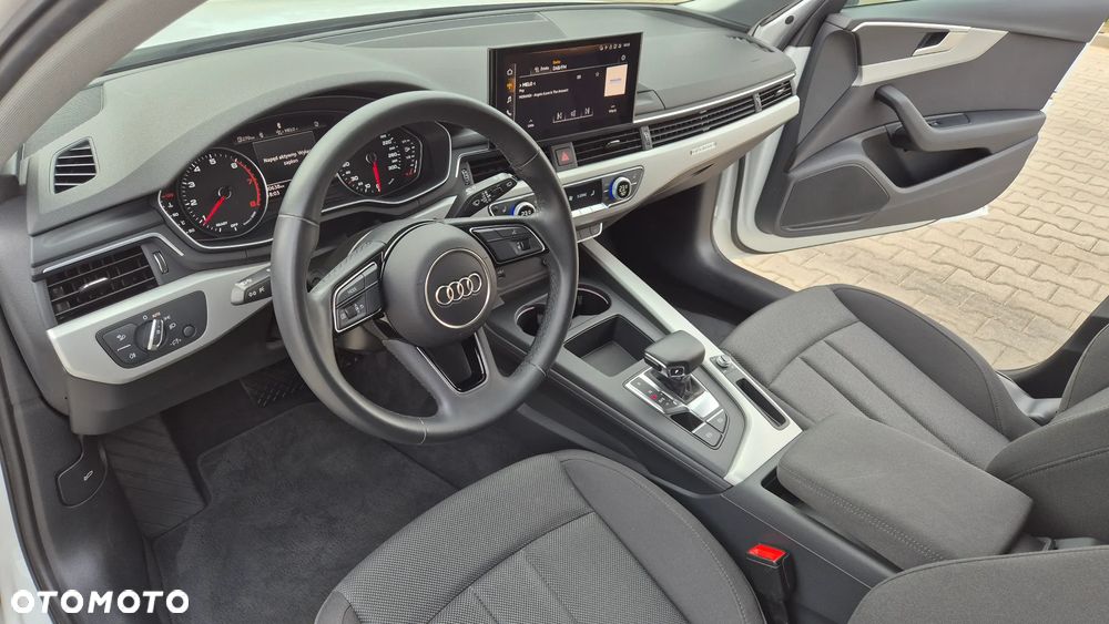 Audi A4 Avant 45 TFSI quattro S tronic - 8