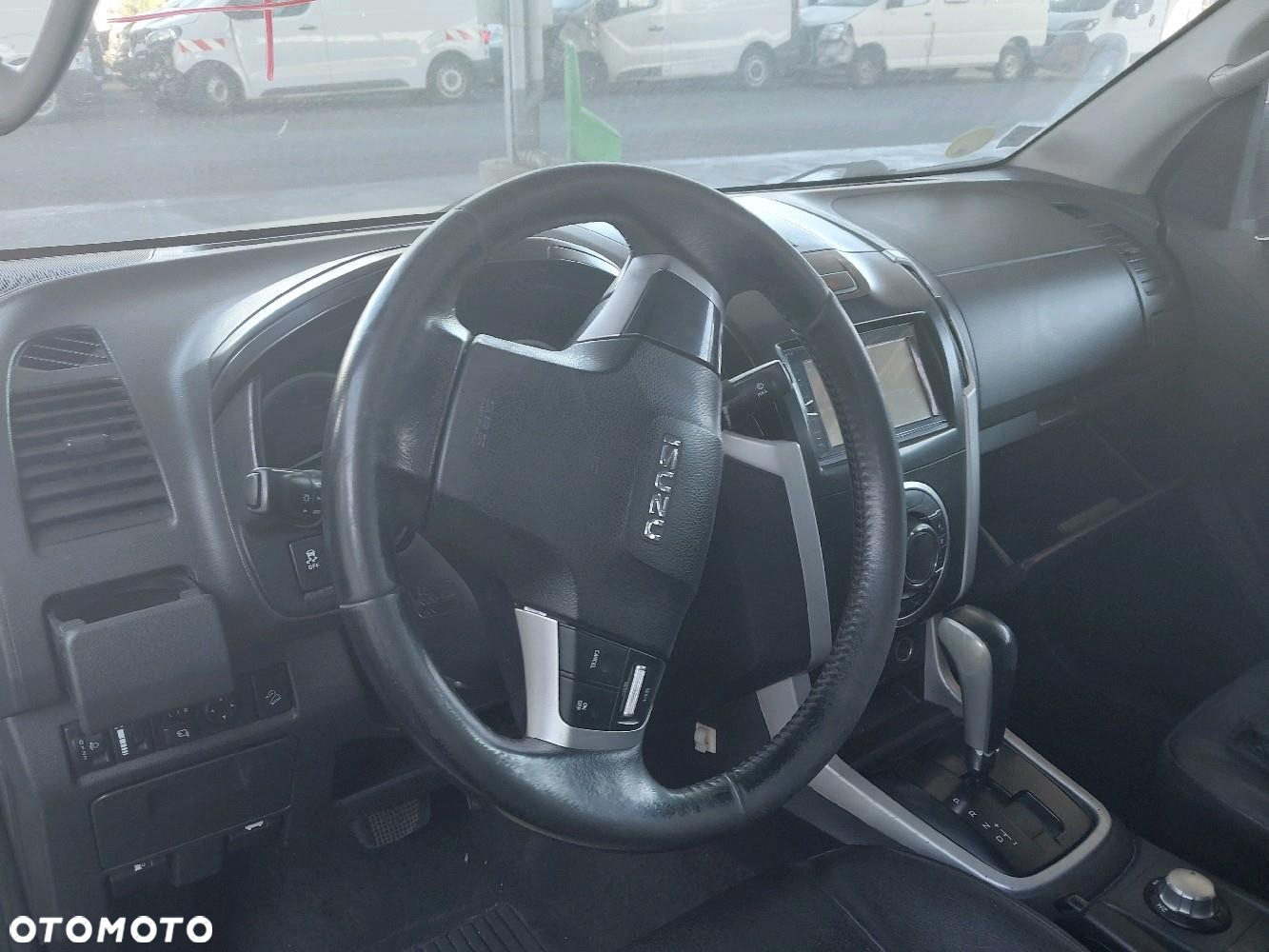 Isuzu D-Max 1.9 DC LS - 10