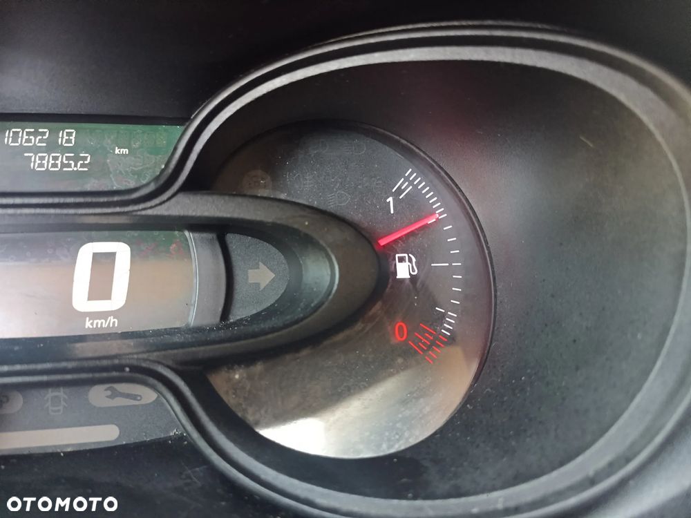 Renault Trafic - 16