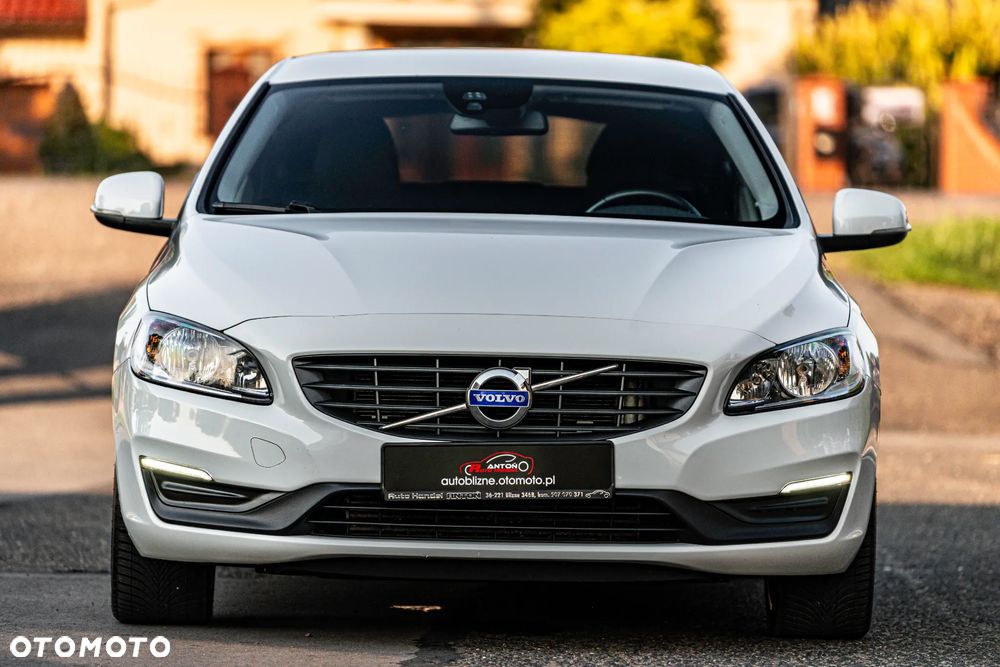 Volvo V60 D3 Kinetic - 14