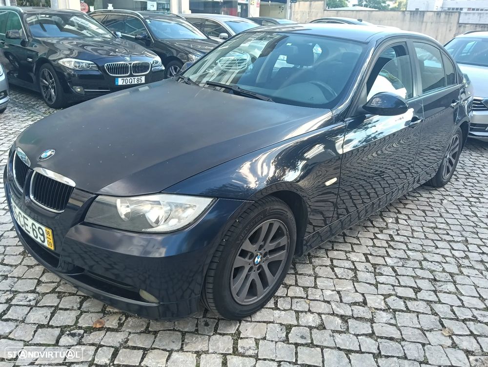 BMW 320 i Exclusive - 4