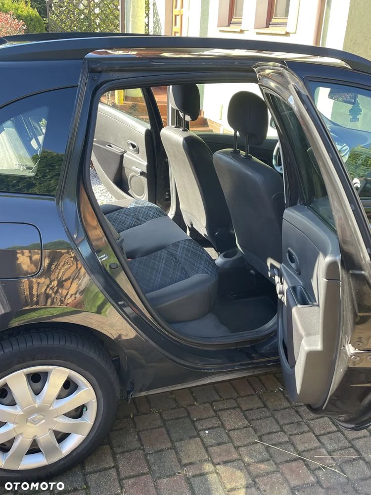 Renault Clio - 20