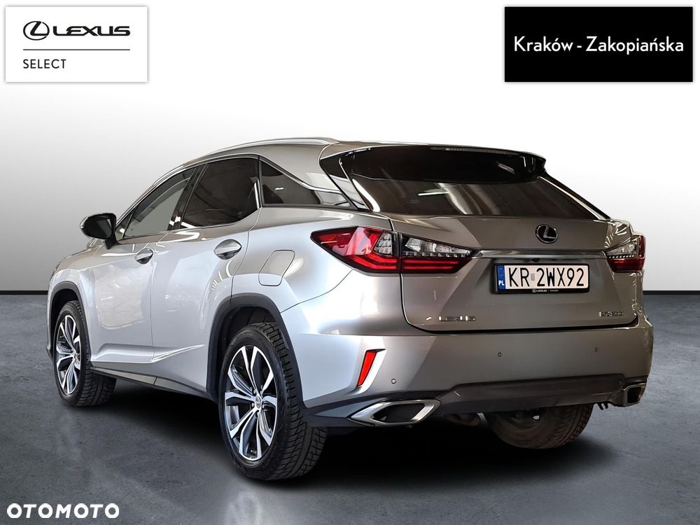 Lexus RX - 8
