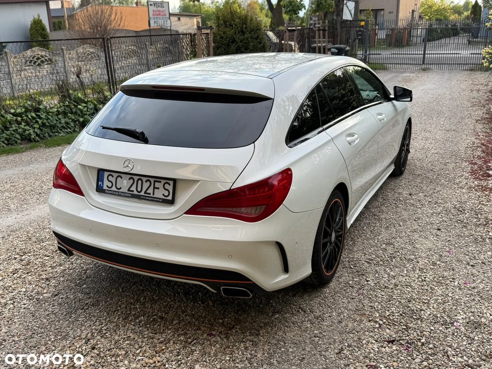 Mercedes-Benz CLA 200 7G-DCT Orange Art Edition - 10