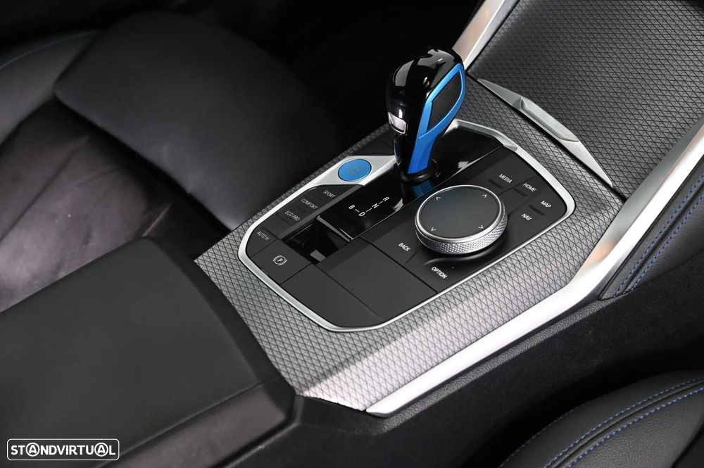 BMW i4 eDrive40 Pack Desportivo M - 26