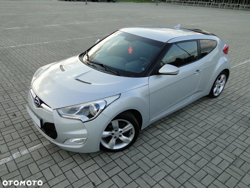 Hyundai Veloster 1.6 Premium - 12