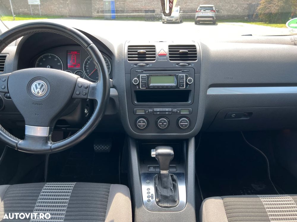 Volkswagen Golf 1.4 TSI DSG United - 9