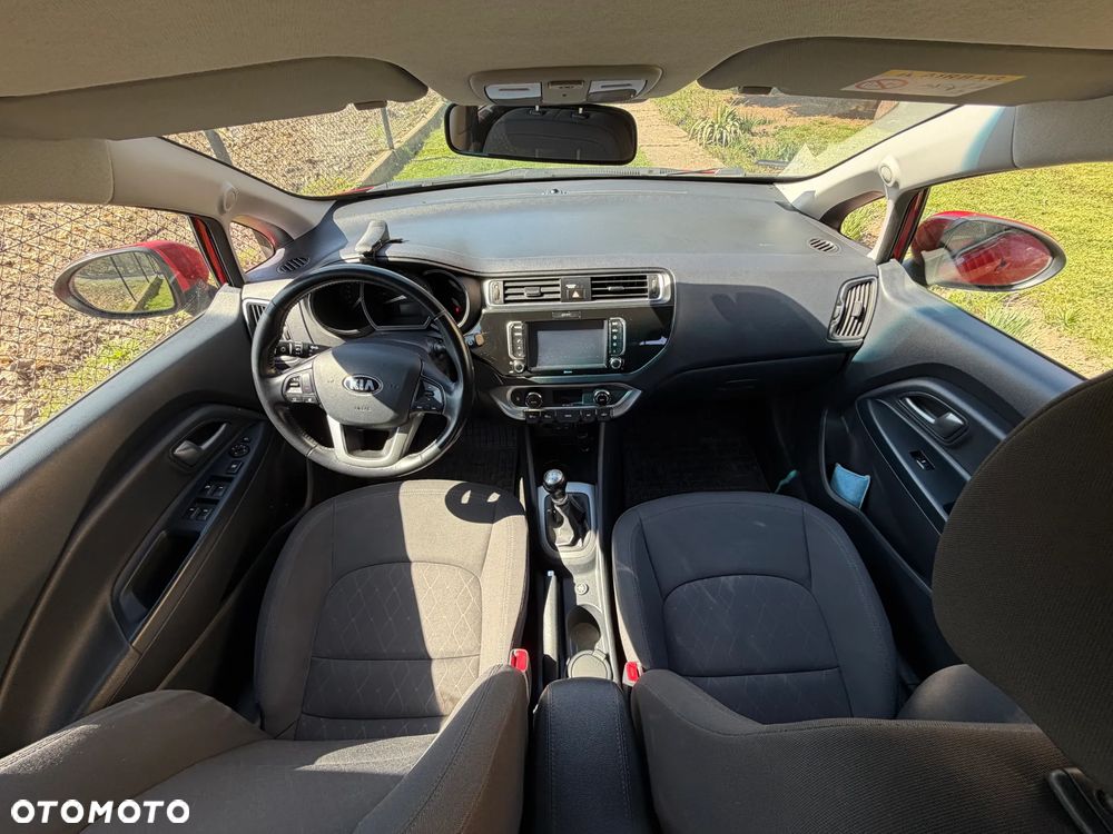 Kia Rio - 11