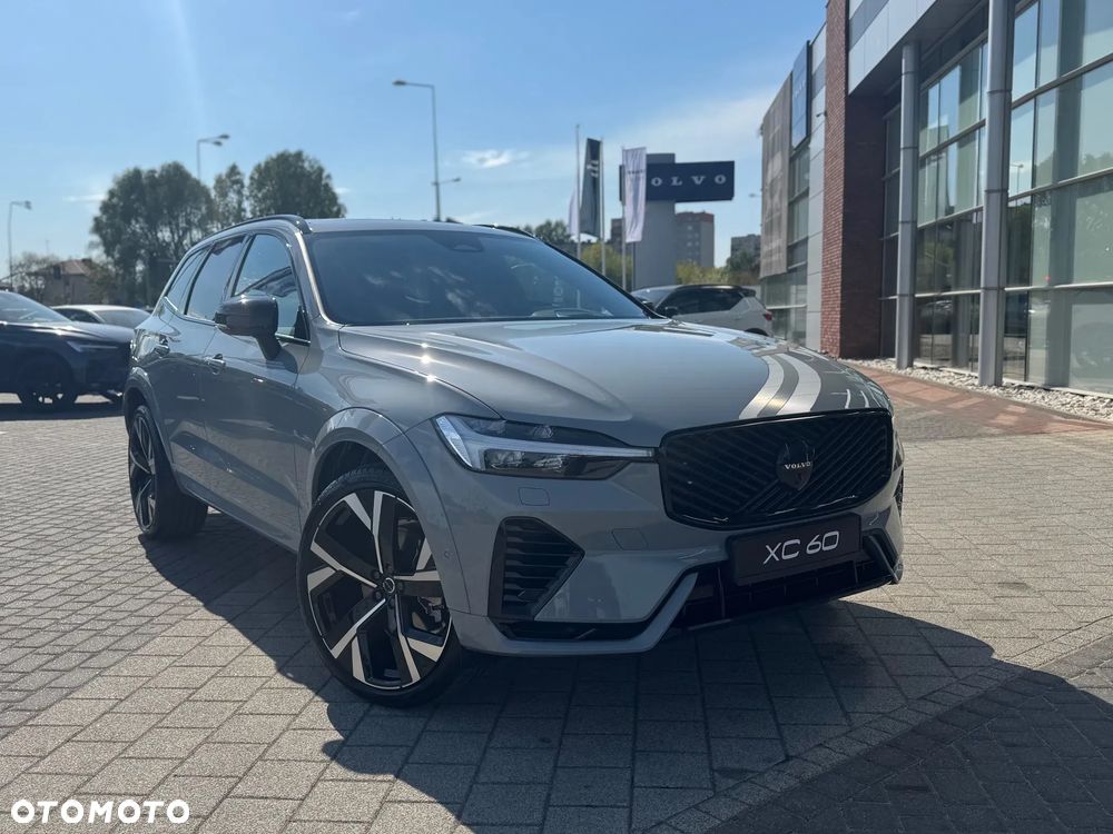 Volvo XC 60 T8 Plug-In Hybrid AWD Ultra Black Edition - 3