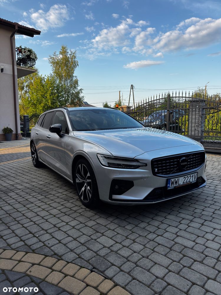 Volvo V60 D4 R-Design - 2