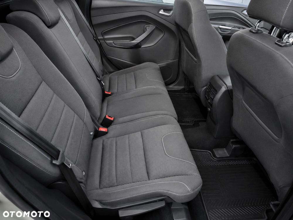Ford Kuga - 6