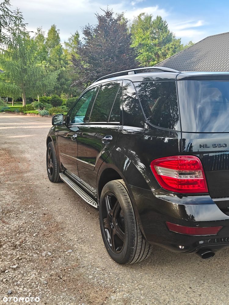 Mercedes-Benz ML - 12