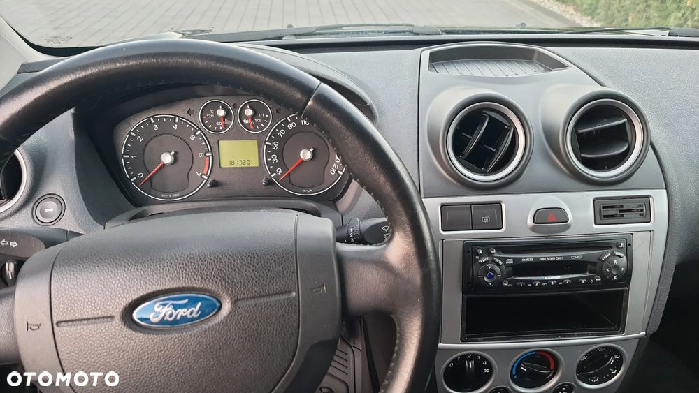 Ford Fiesta - 2