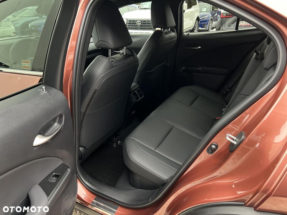 Lexus UX - 19