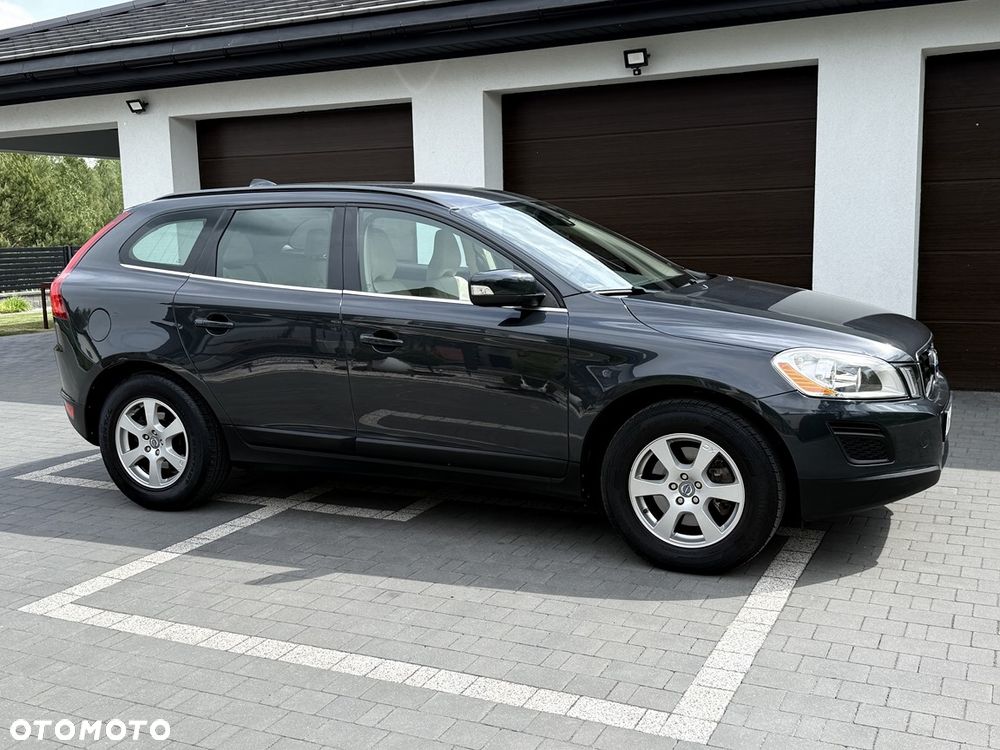 Volvo XC 60 DRIVe Momentum - 10