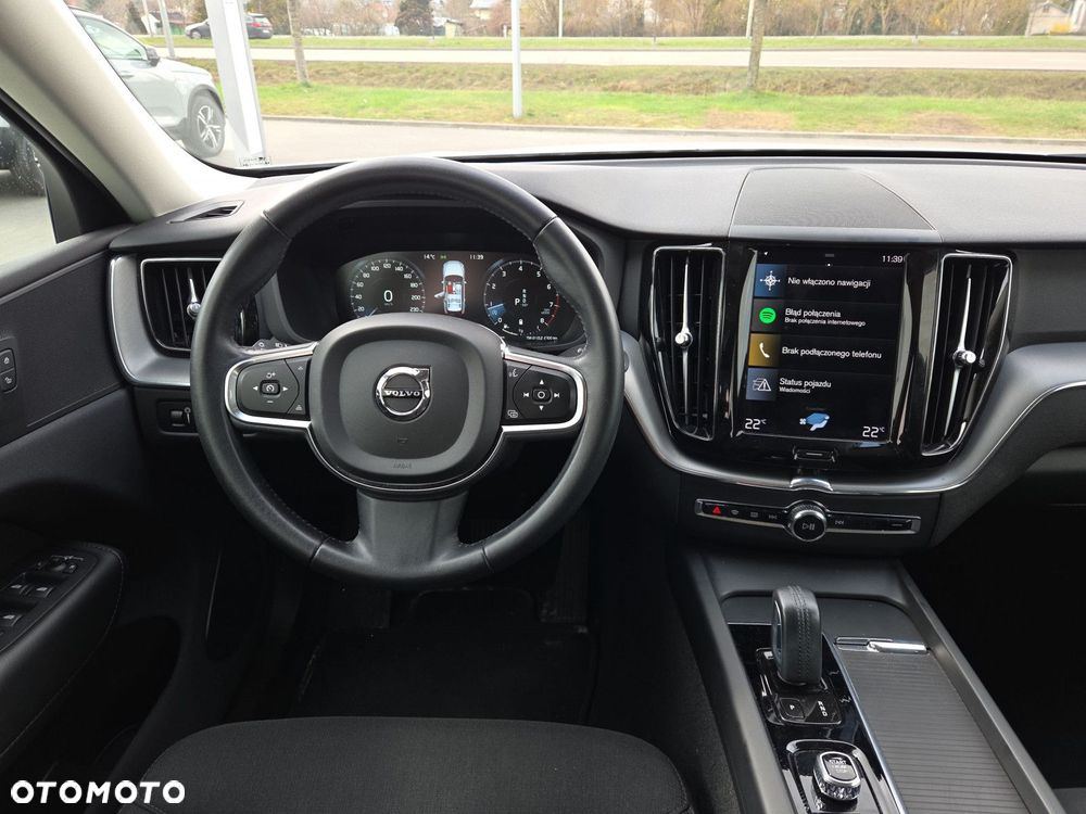 Volvo XC 60 B4 B Momentum - 16