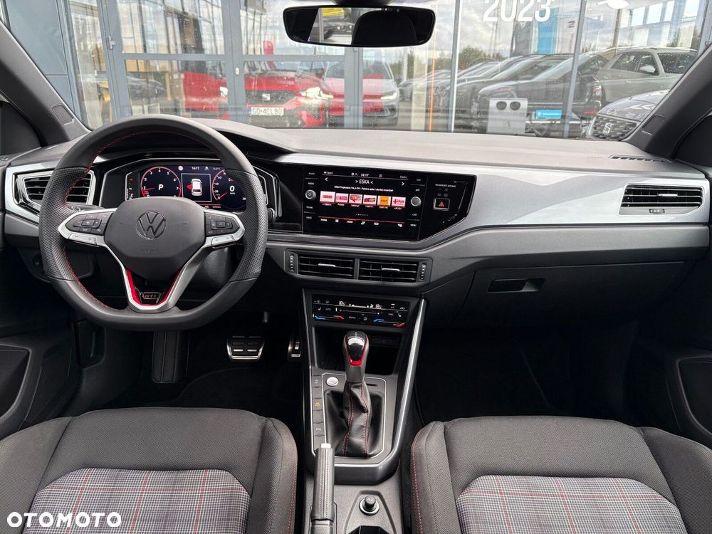 Volkswagen Polo - 11