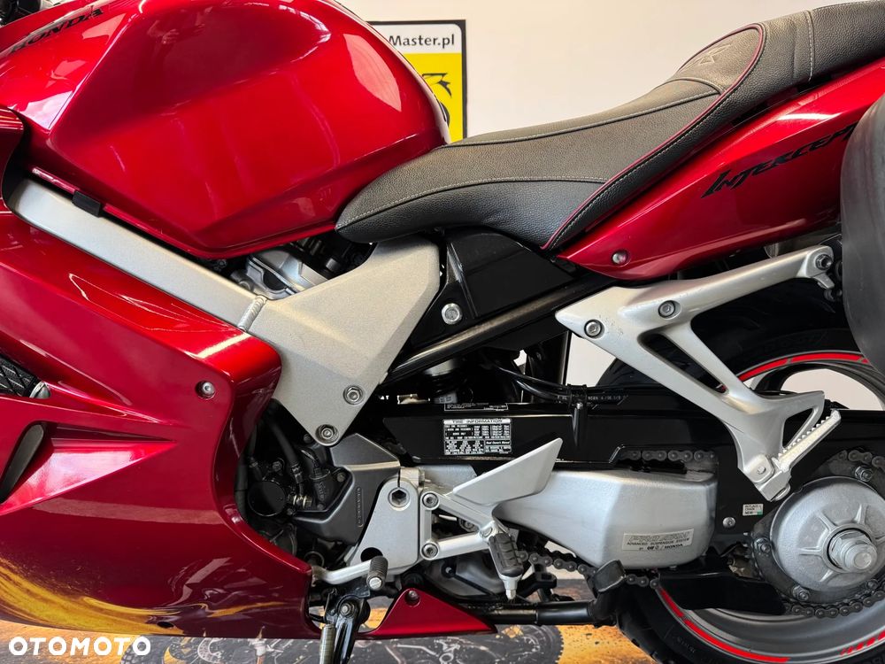 Honda VFR - 25
