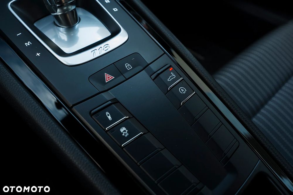 Porsche 718 Cayman GPF T PDK - 23