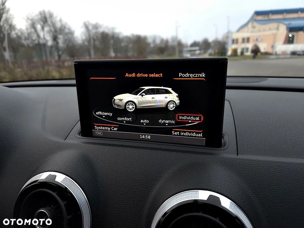 Audi A3 Sportback 2.0 TDI (clean diesel) quattro S tronic S line Sportpaket - 29