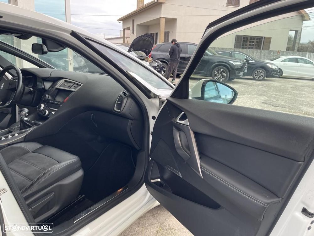 DS DS5 1.6 BlueHDi So Chic - 17