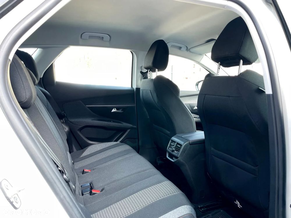 Peugeot 3008 1.2 PureTech GPF Allure S&S EAT8 - 10