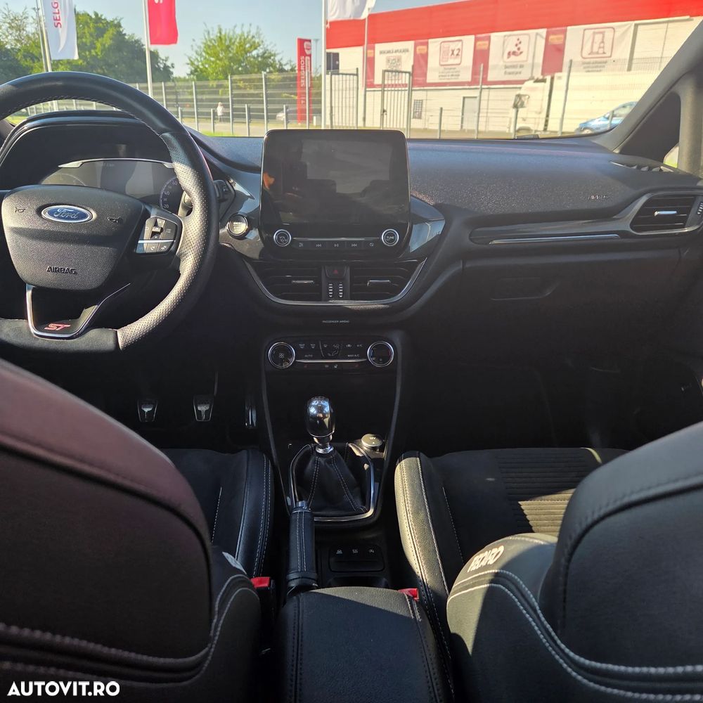 Ford Fiesta - 3
