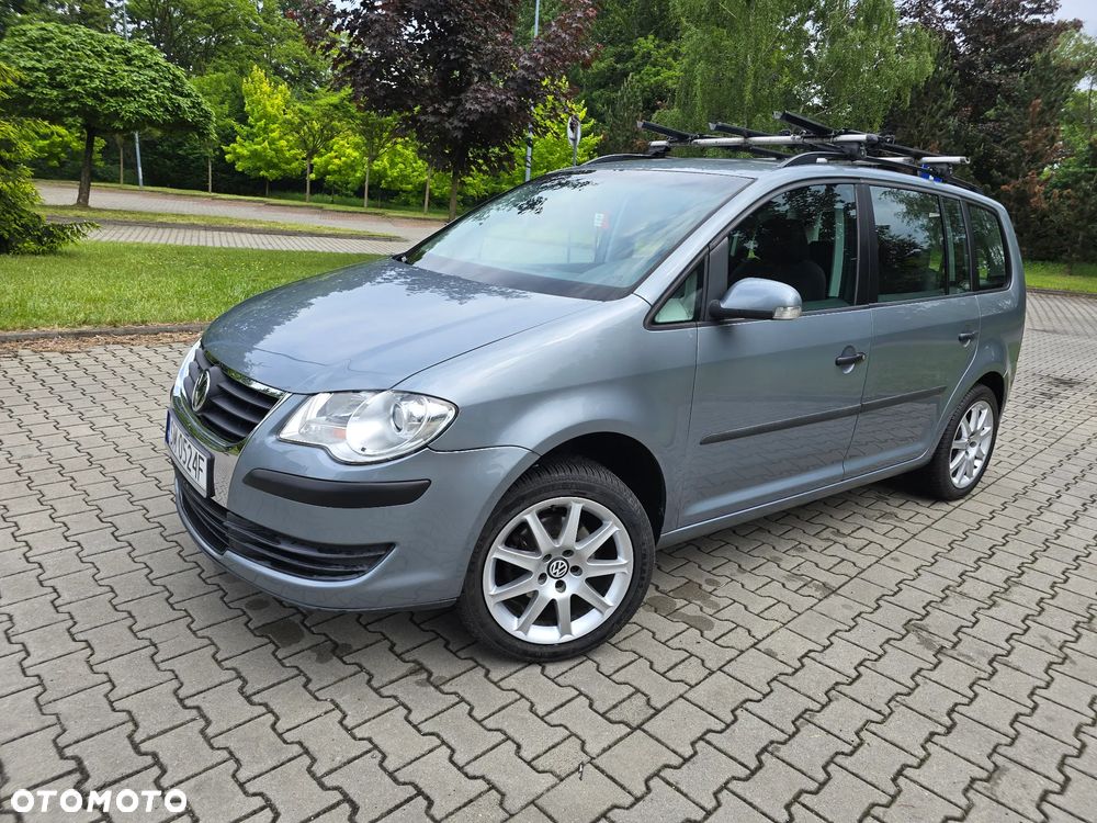 Volkswagen Touran 1.6 Basis - 6
