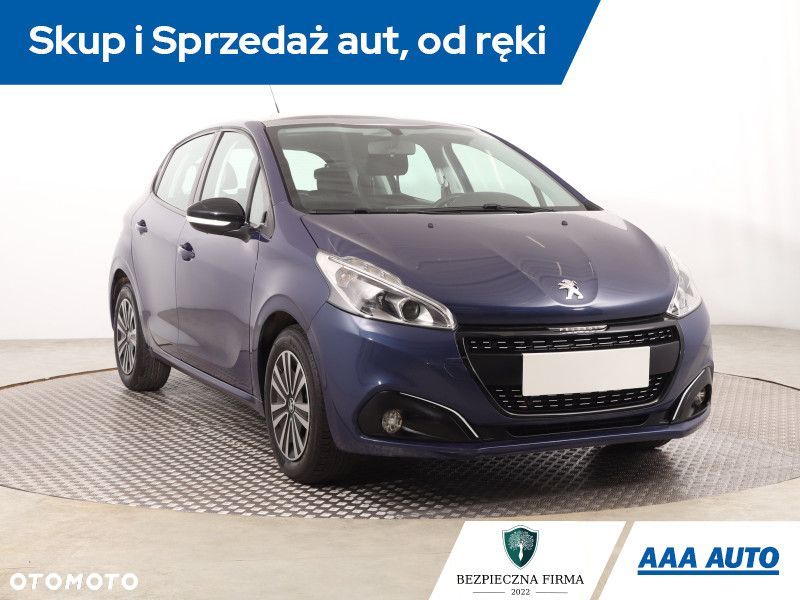 Peugeot 208 - 3