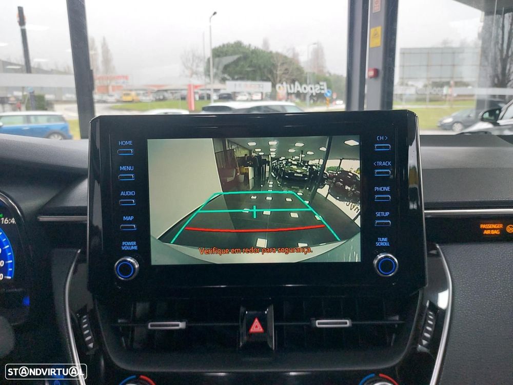 Toyota Corolla 2.0 Hybrid Exclusive - 32