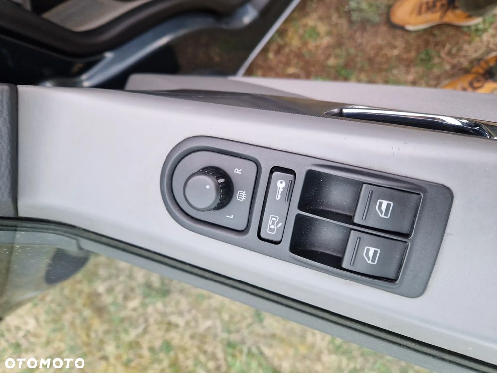 Volkswagen Multivan - 14