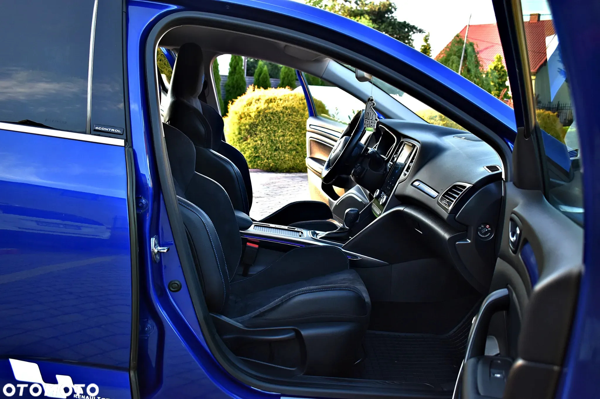 Renault Megane ENERGY TCe 205 EDC GT - 17